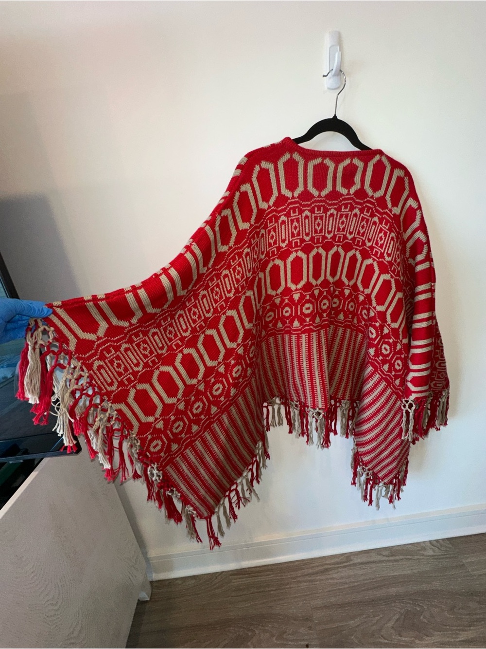 Aplaca collections - Red Patterned Fringe Sweater Poncho - Unknown Brand - Picture 9 of 11